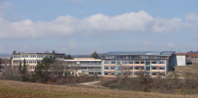 Gebäudekomplex des Bildungszentrums